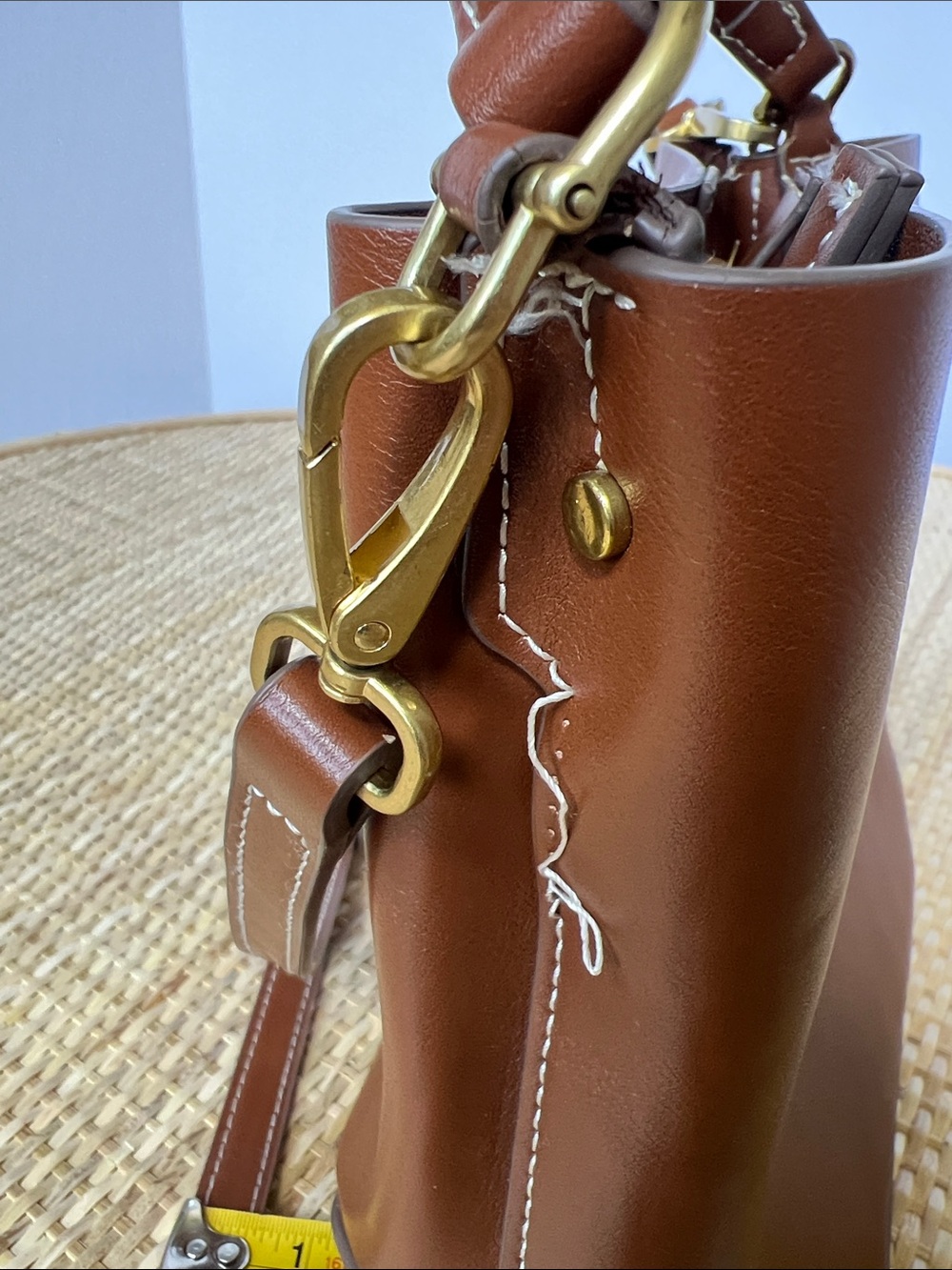 Mango Padlock Detail Mini Shopper Bag cognac Brown vegan shoulder strap - FLAWED - Picture 16 of 16